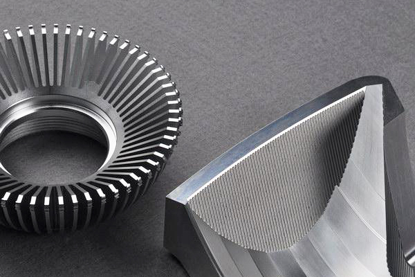 cnc精密五金加工(精密五金沖壓加工廠家)(圖2) cnc精密五金加工(精密五金沖壓加工廠家)(圖2)